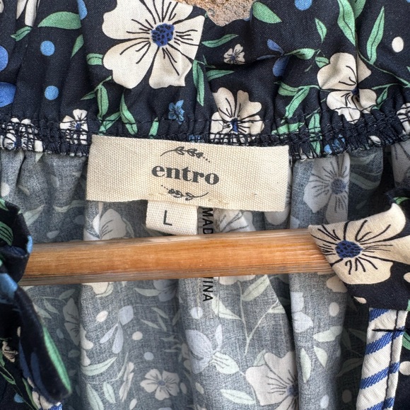 entro Navy Floral Puff-Sleeve Ruffle Blouse Size Large - Picture 5 of 8
